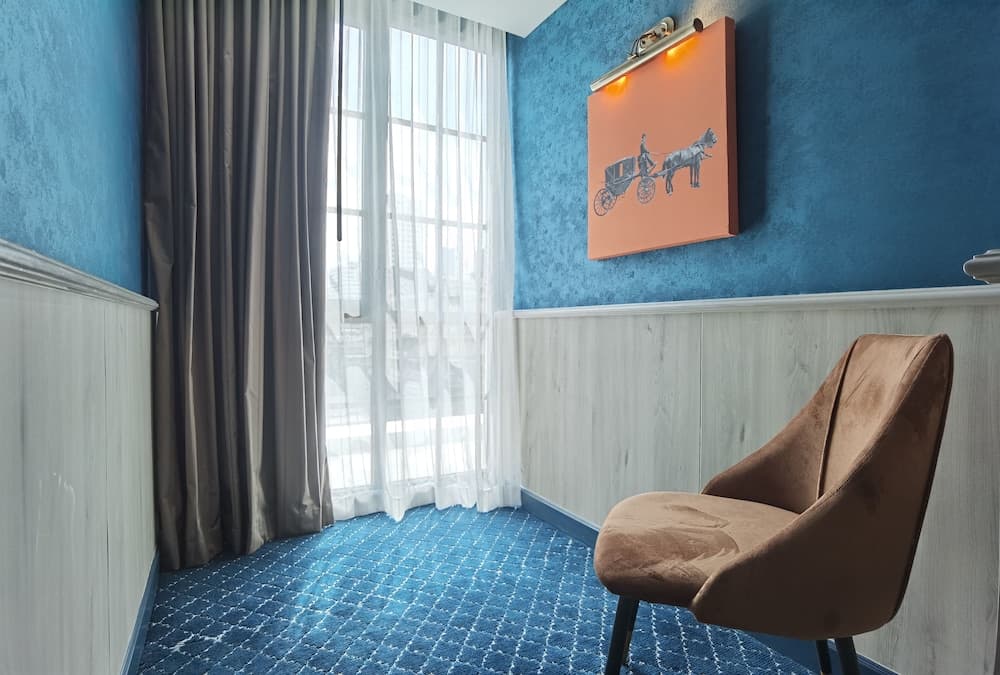 The Coach Hotel Sukhumvit - Asok BTS Bangkok