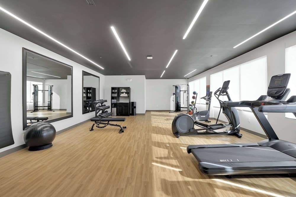 Holiday Inn Express And Suites Washington Dc Noma by IHG