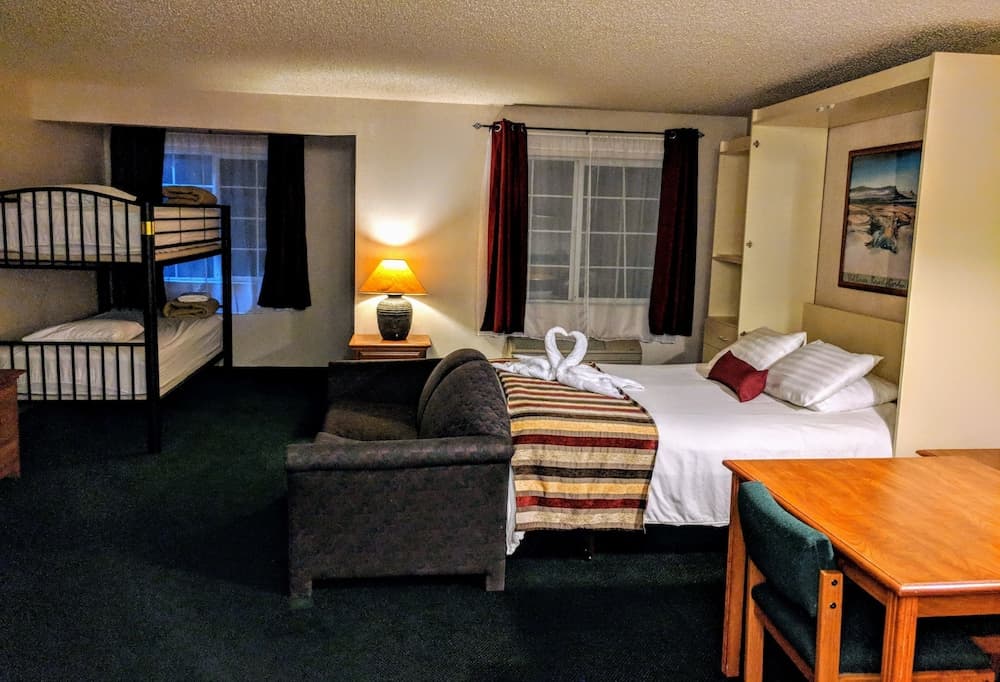 3 Peaks Lodge