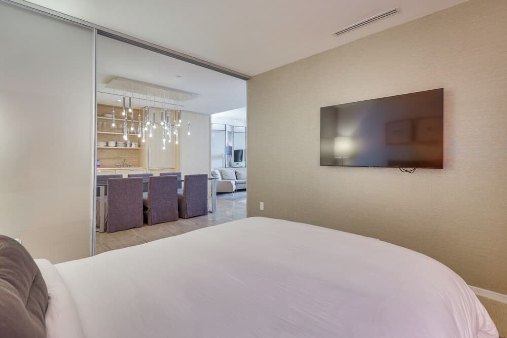 Luxe Beachfront Unit w/ Pool Access in Bal Harbour