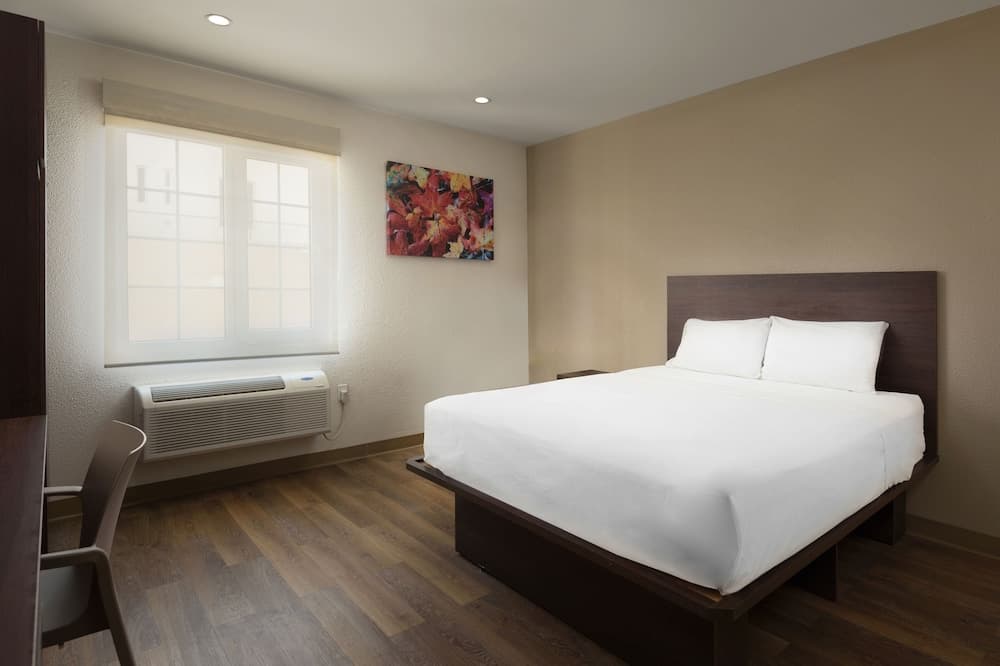 Extended Suites Queretaro Juriquilla
