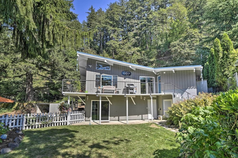 Waterfront Troutdale Hideaway: Sandy River Fishing
