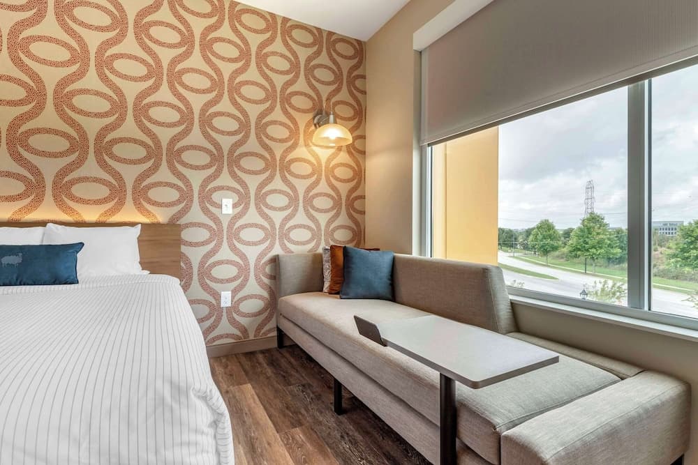 DoubleTree by Hilton Greenville Woodruff Road