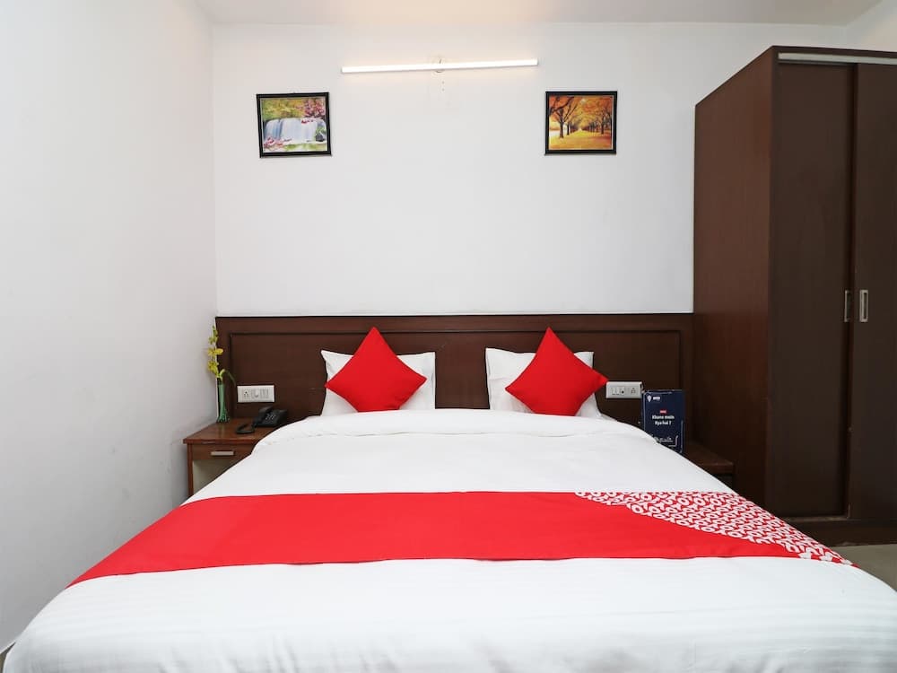 OYO 12780 New Hotel Rajwada