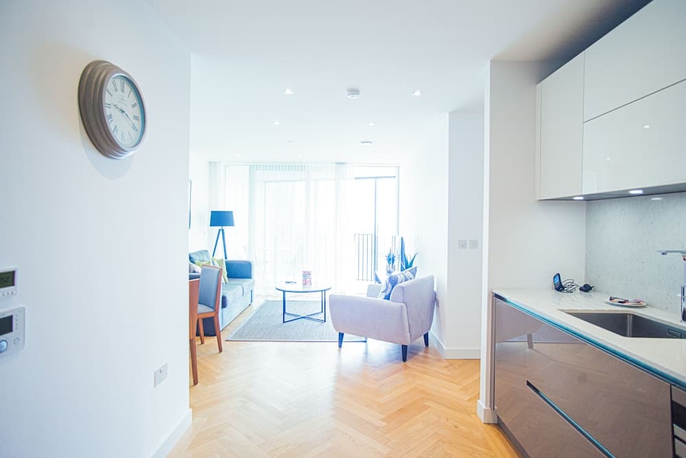 High Rise 1 Bedroom Apartment in Southbank