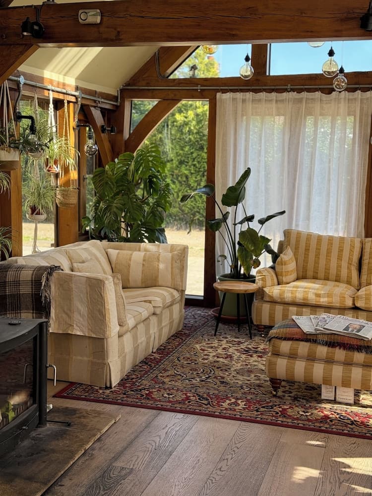 Heathrow Cottages B&B