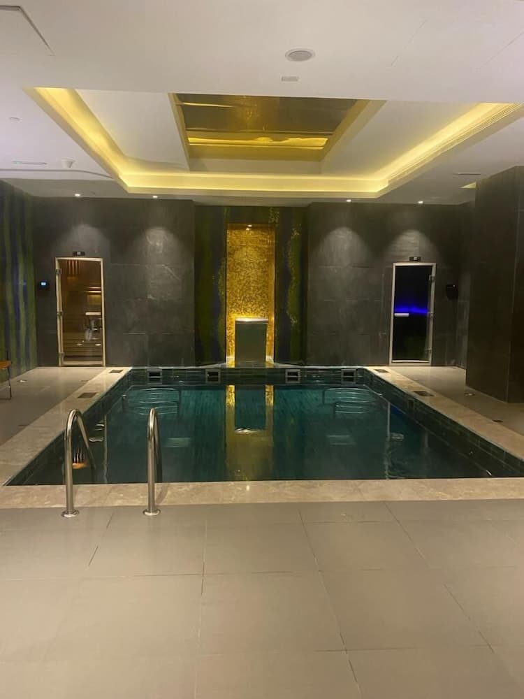 4Leisure Suites DAMAC Esclusiva Towers