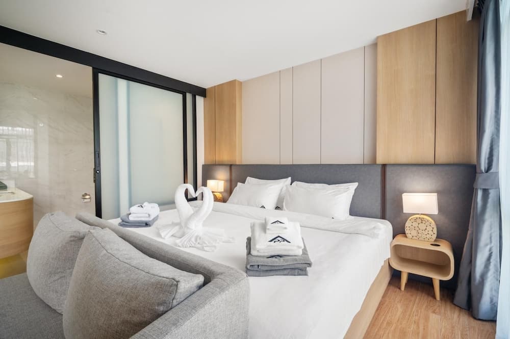 Stylish Forest View Studio Near Naithon Beach 1528