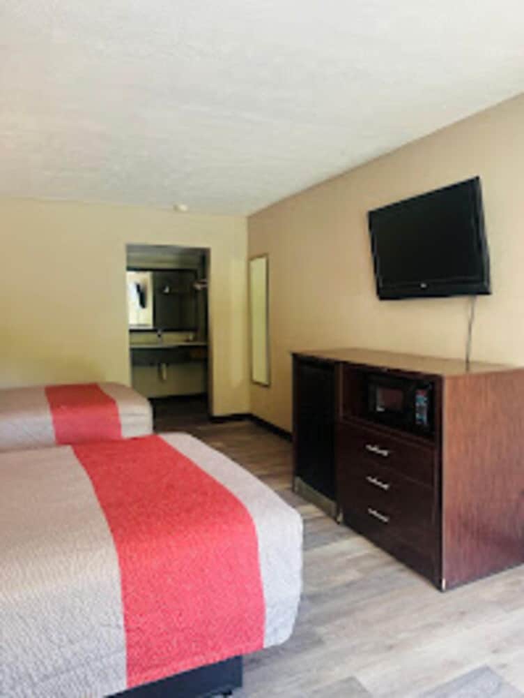 GOVERNORS INN