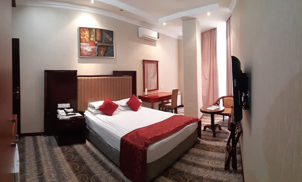 Royal Hotel