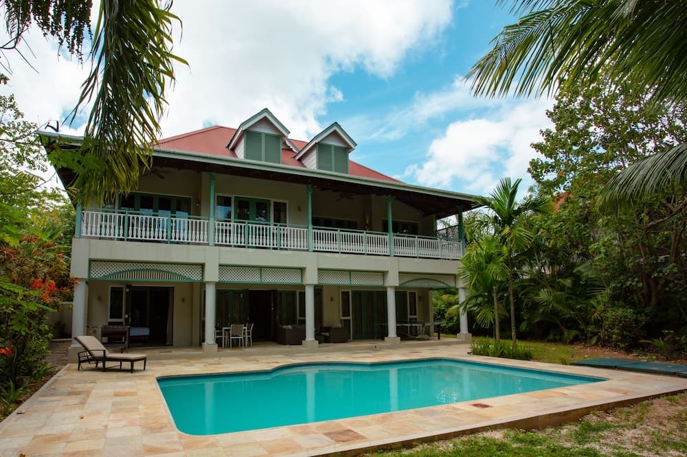 Spas Villas