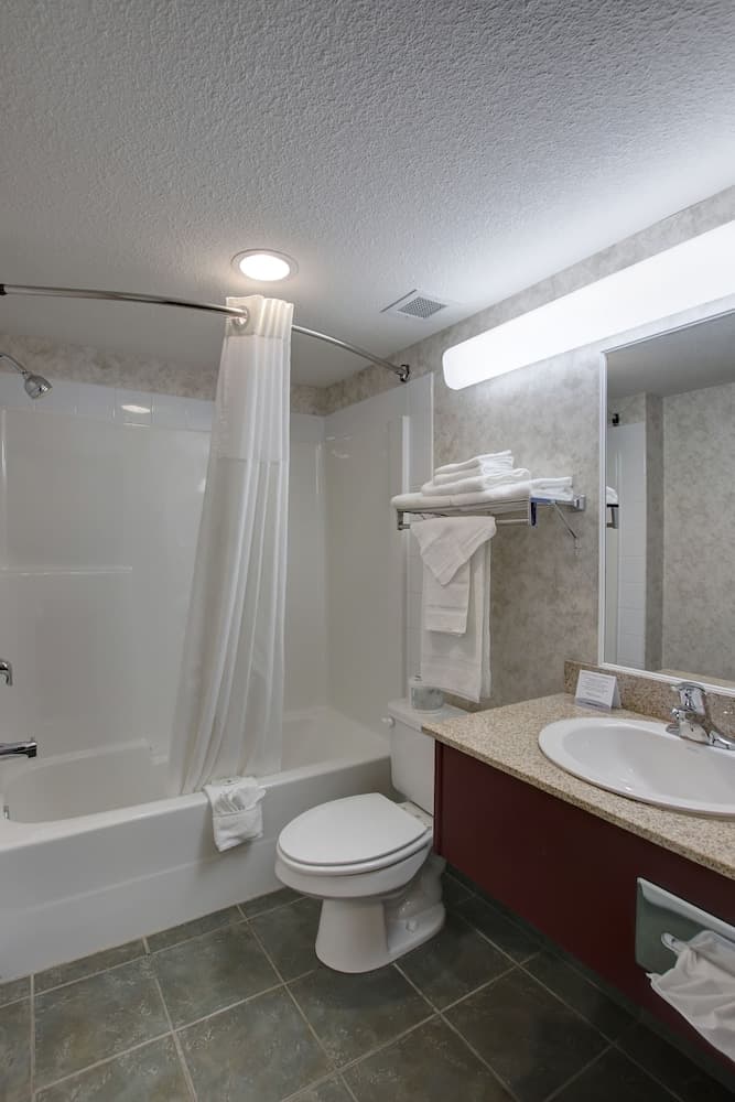Ramada by Wyndham Nisku Edmonton Airport