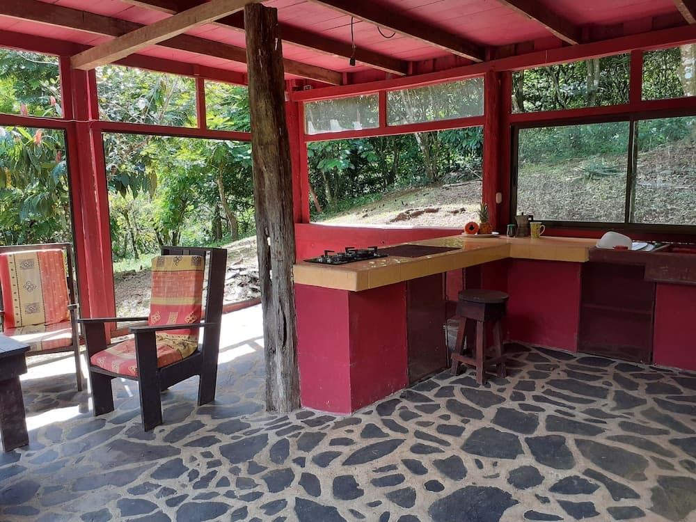 Vanilla Jungle Lodge - Bed & Breakfast