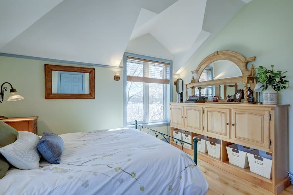 Chalet Chaleureux Sur Le Bord De L'eau Naviguable