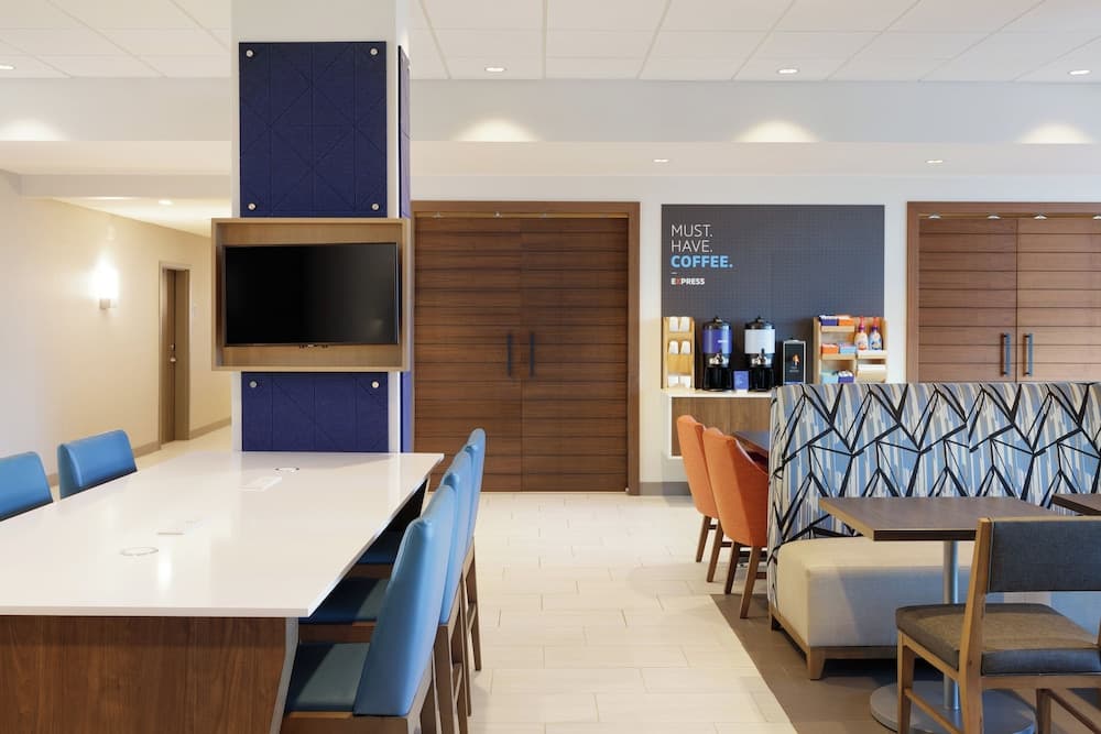 Holiday Inn Express & Suites Linden – Newark South by IHG