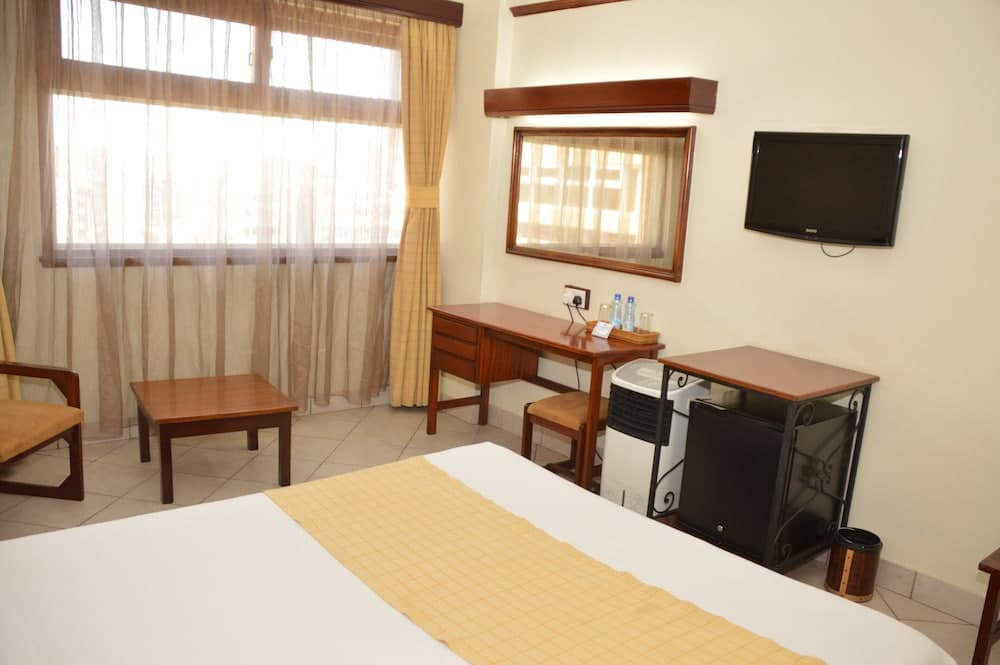 Mayhouse 680 Hotel