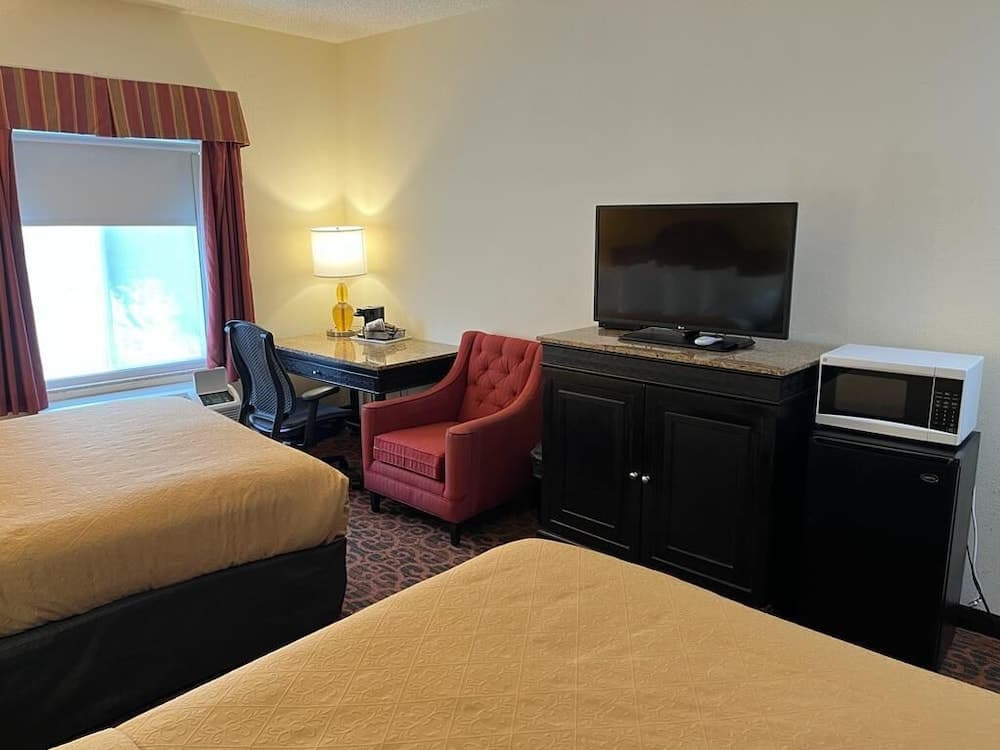 Chocolate Express Hotel & Suites Hershey