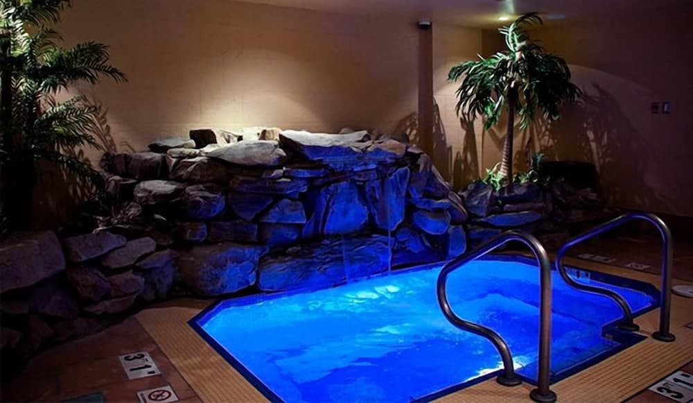 iHOTEL & Conference Center Red Deer