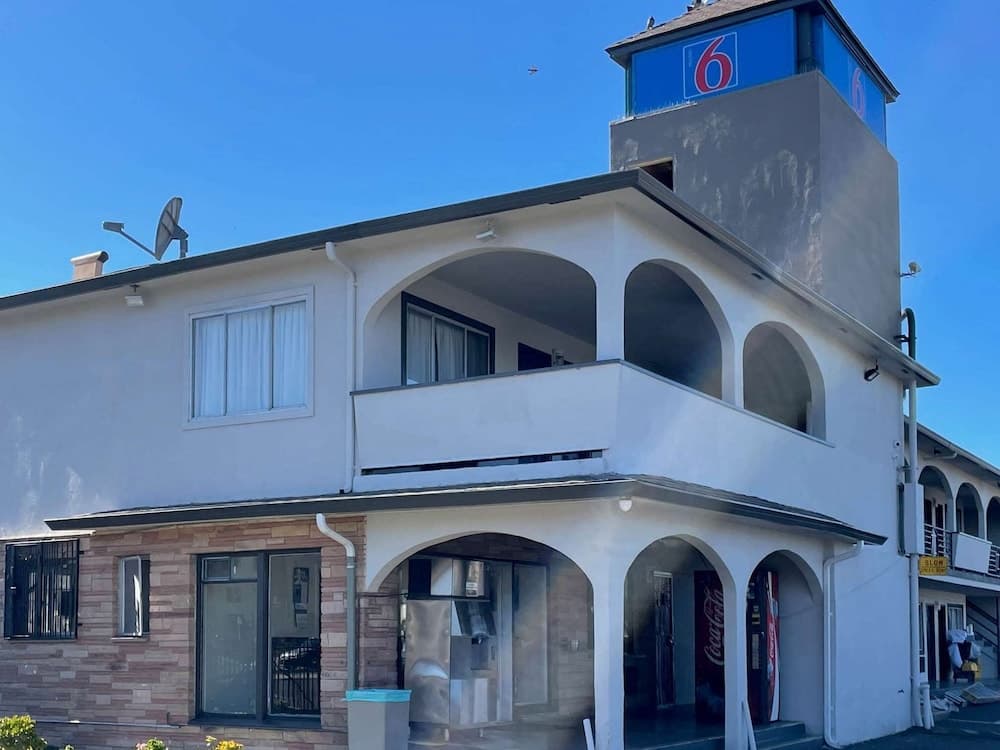 Motel 6 Richmond, CA – Civic Center