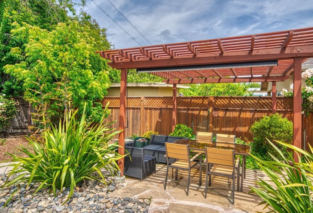 Live Oak Oasis Santa Cruz Chic