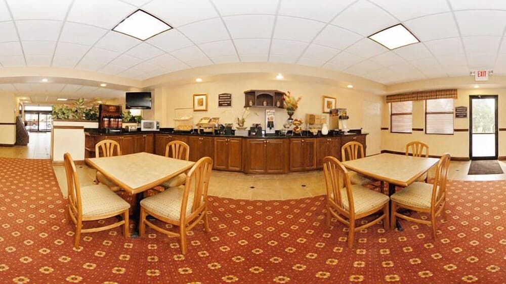 Quality Suites Jeffersonville - Louisville North