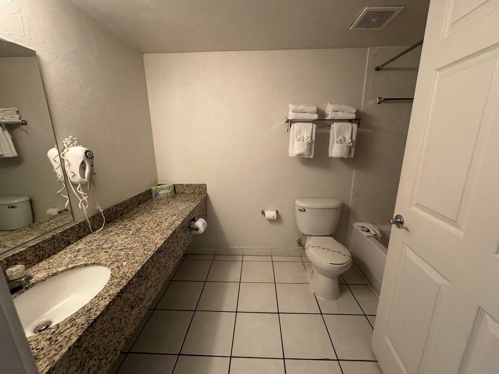 Emerald Shores Resort