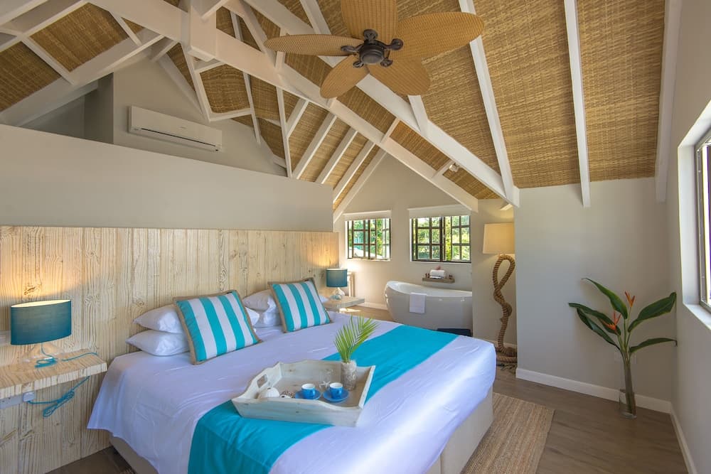 Le Nautique - Luxury Waterfront Hotel