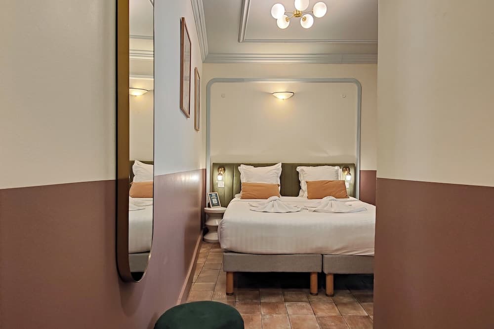 hotel room