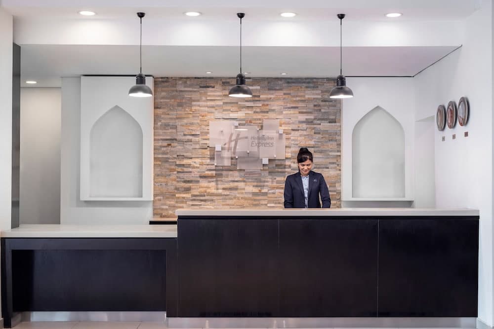 Holiday Inn Express Dubai Jumeirah by IHG