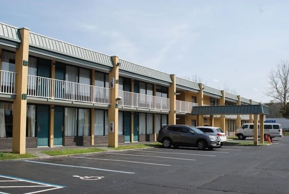 Stayable Jacksonville West