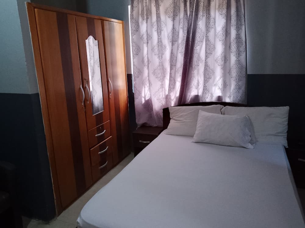 Great Escape Inn Hotel