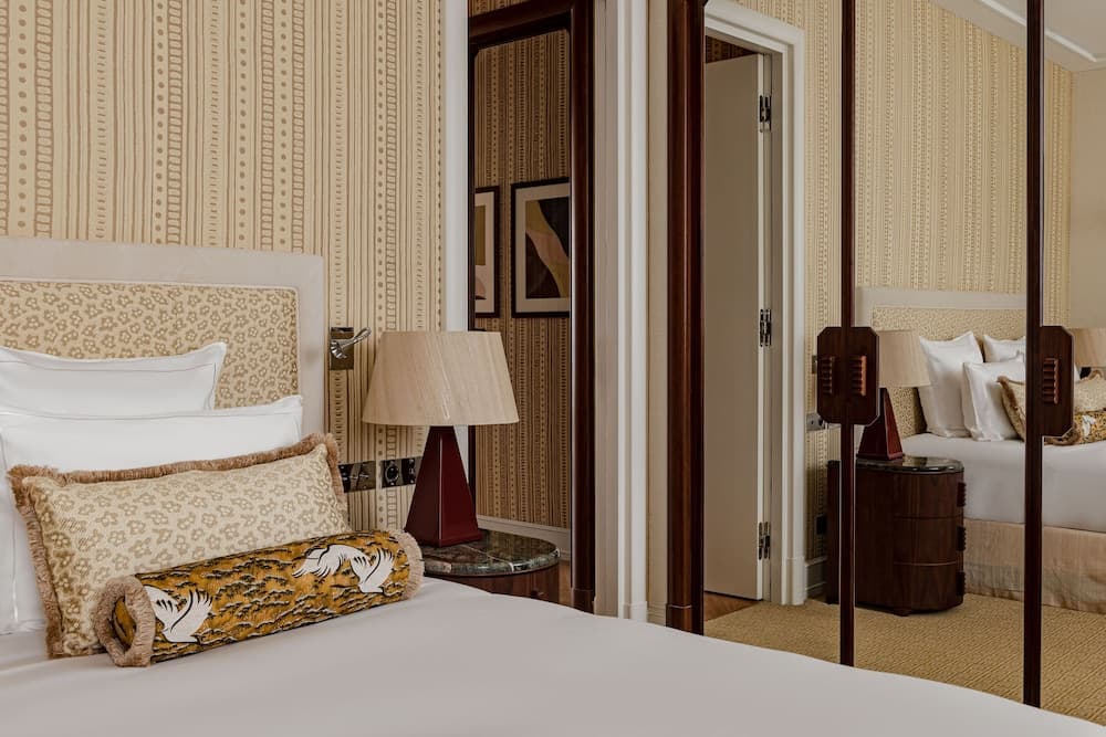 Saint James Paris - Relais & Chateaux