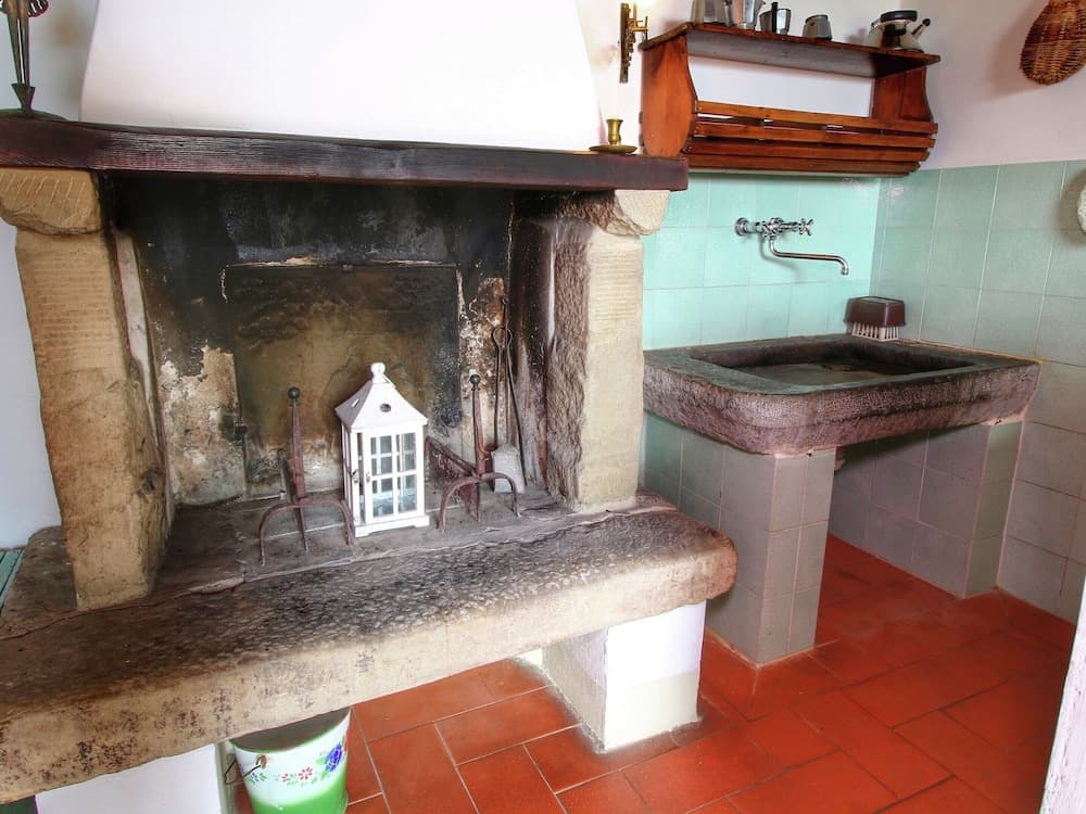 Font Andorra Hostel by Nexta
