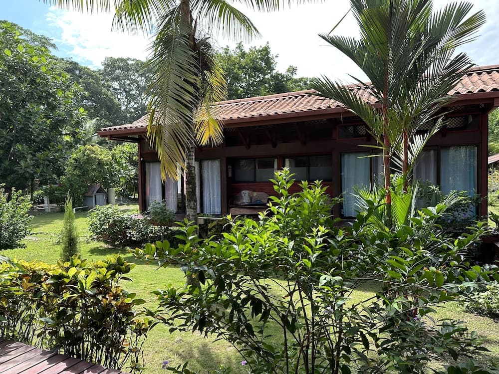 Kenaki Lodge