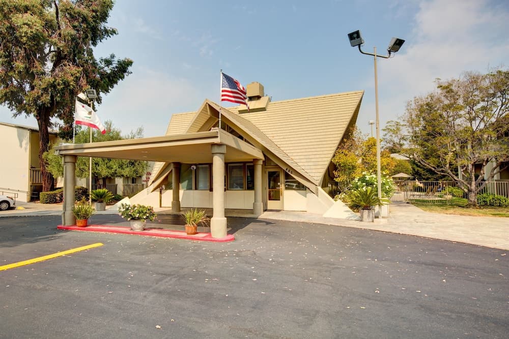Good Nite Inn - Redwood City