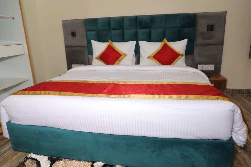 Sarla Hotel Inn