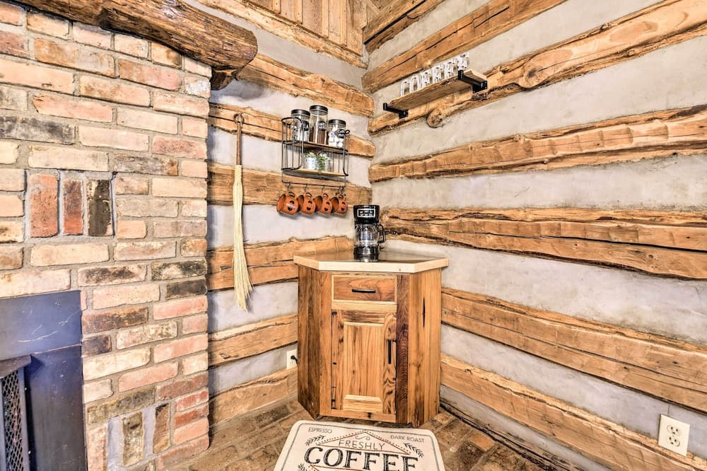 'turkey Hollow Cabin' w/ Stunning Open Views!