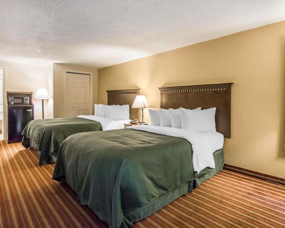 Quality Inn & Suites at Tropicana Field