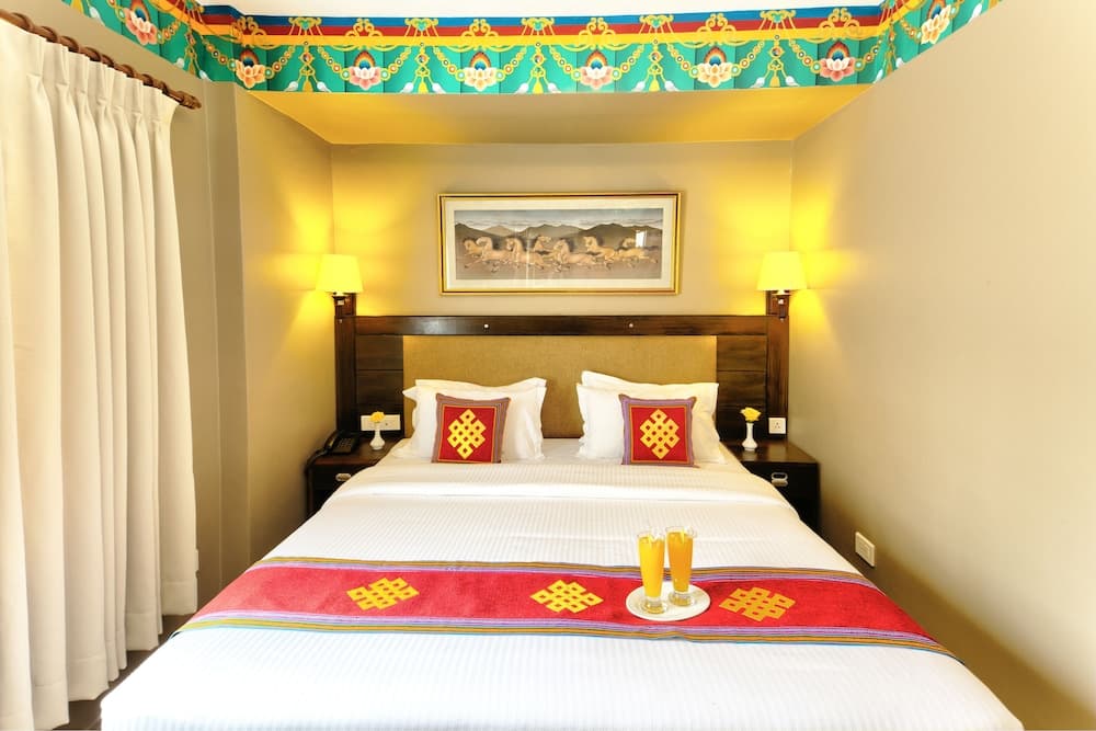 Hotel Lotus Gems