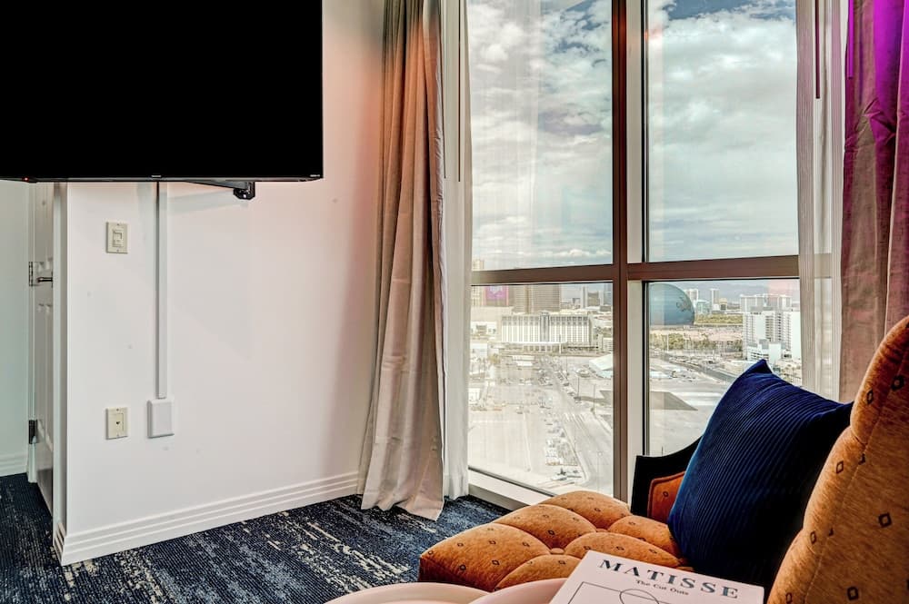 Suite Hub LV at Signature Sphere View