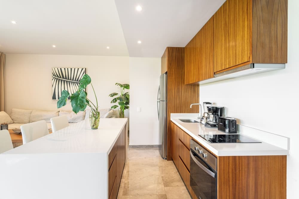 Mistiq Luxury Condo