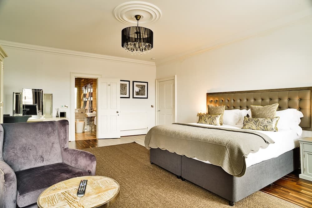 JOIVY Luxury George Street Apartments: Forth Suite