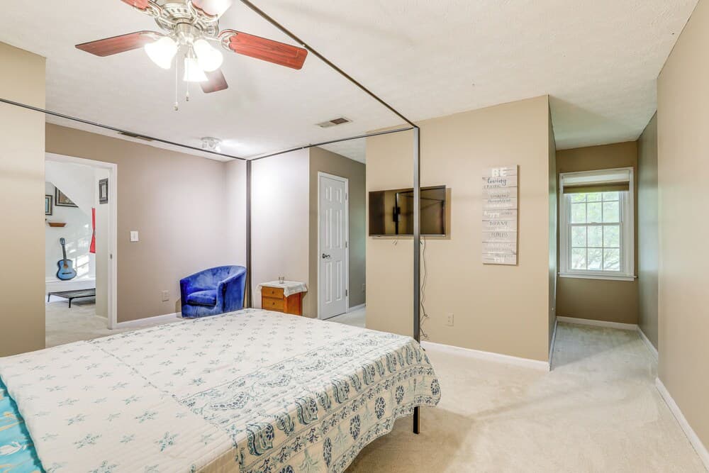 6 Mi to Stone Mountain Park: Home w/ Deck!