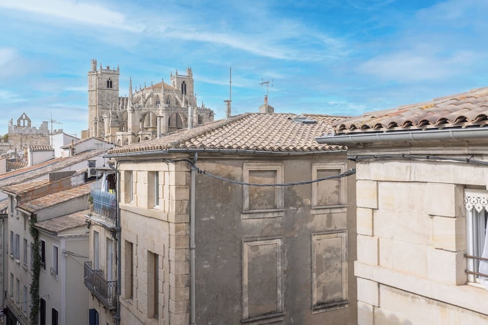 Central Narbonne with Rooftop Terrace