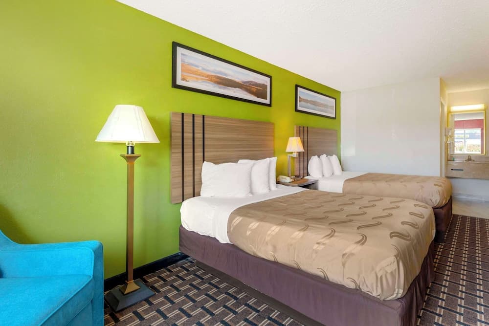 Quality Inn Huron