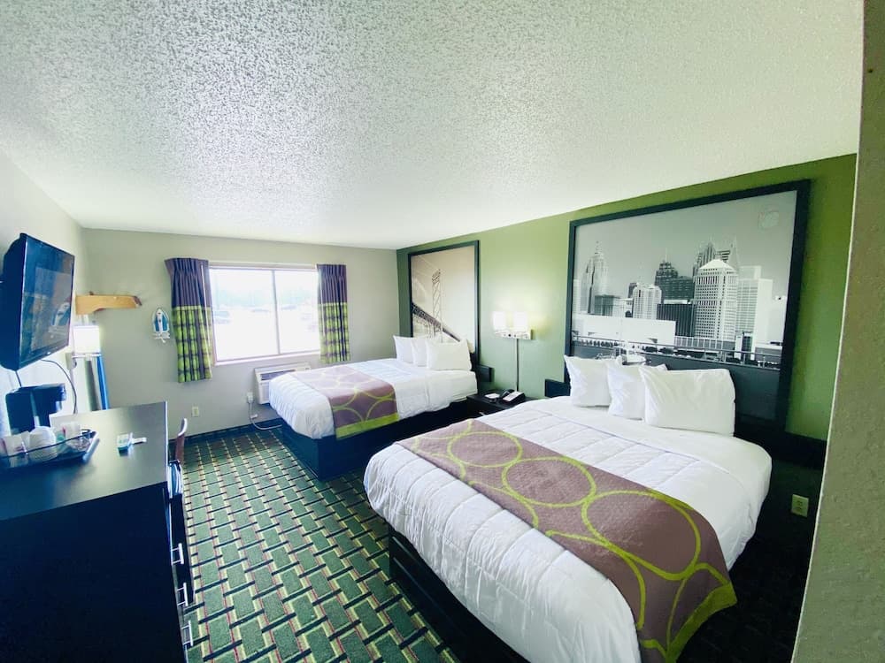 Super 8 by Wyndham Wyoming/Grand Rapids Area