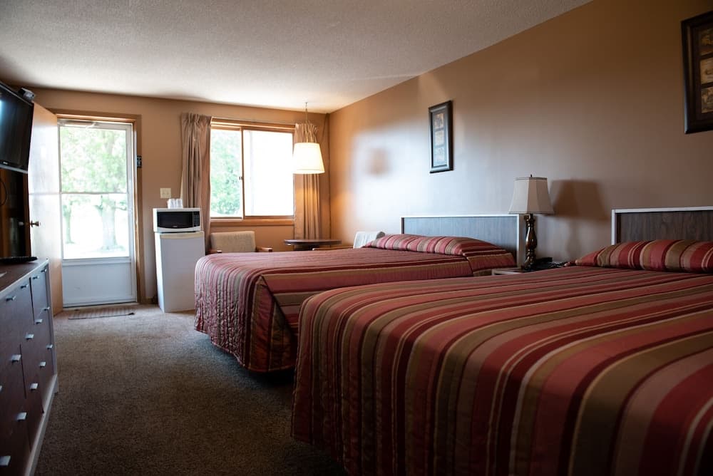 Adams Golden Acres Motel
