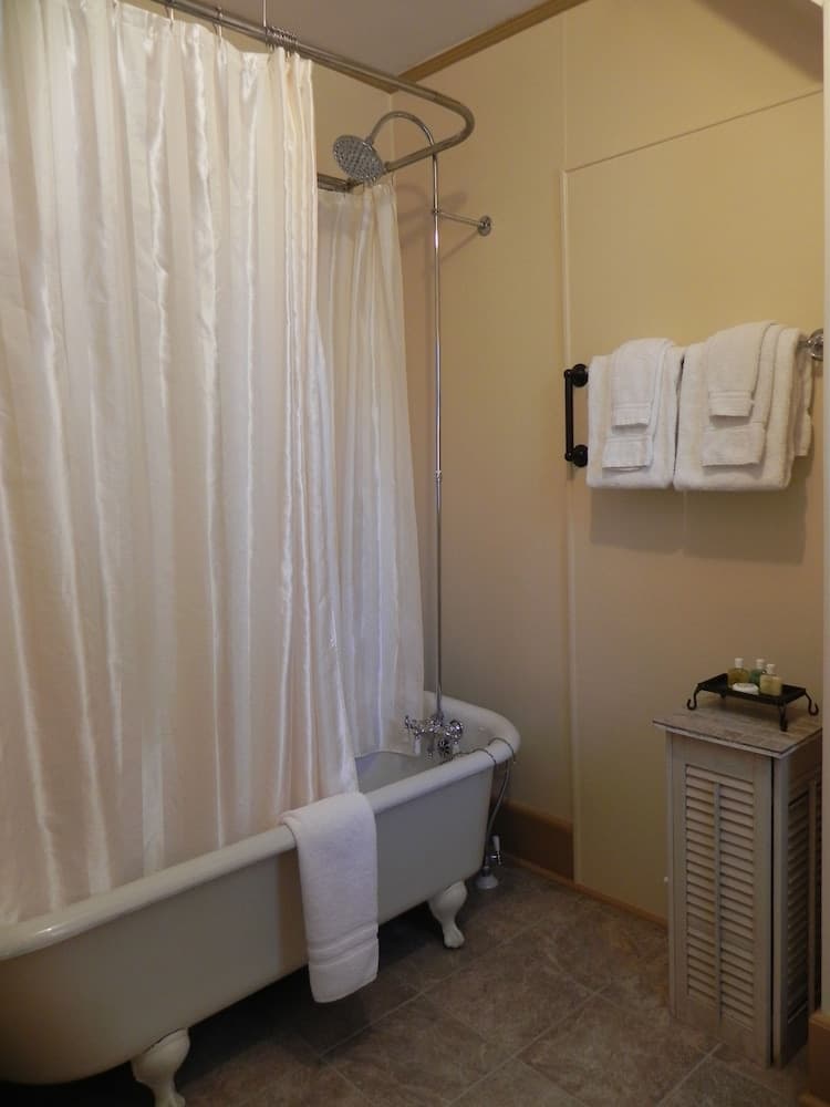 Vine Cottage Inn
