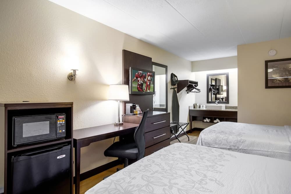Red Roof Inn PLUS+ St Louis - Forest Park/ Hampton Ave 