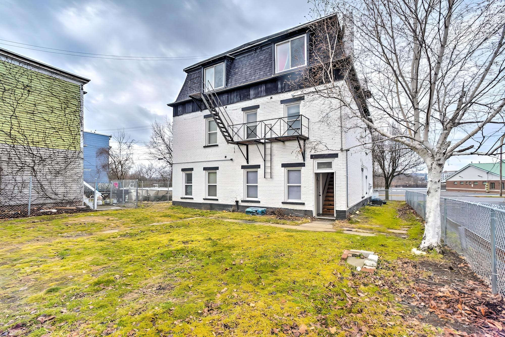 Troy Townhome: 10 Mi to Downtown Albany!